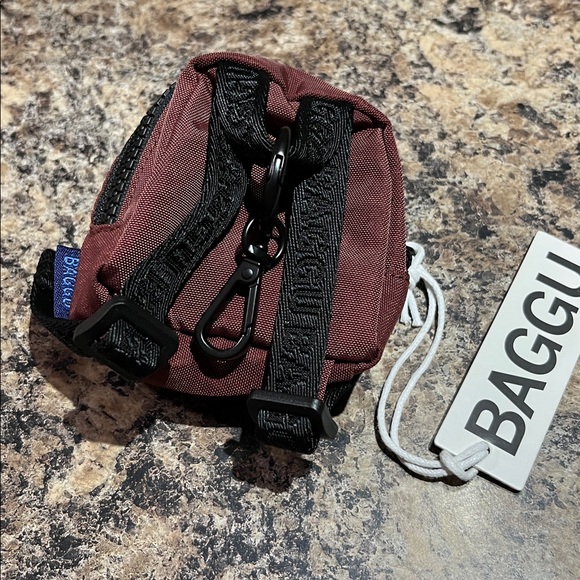 BAGGU Backpack Bag Charm In Mahogany - Picture 3 of 4